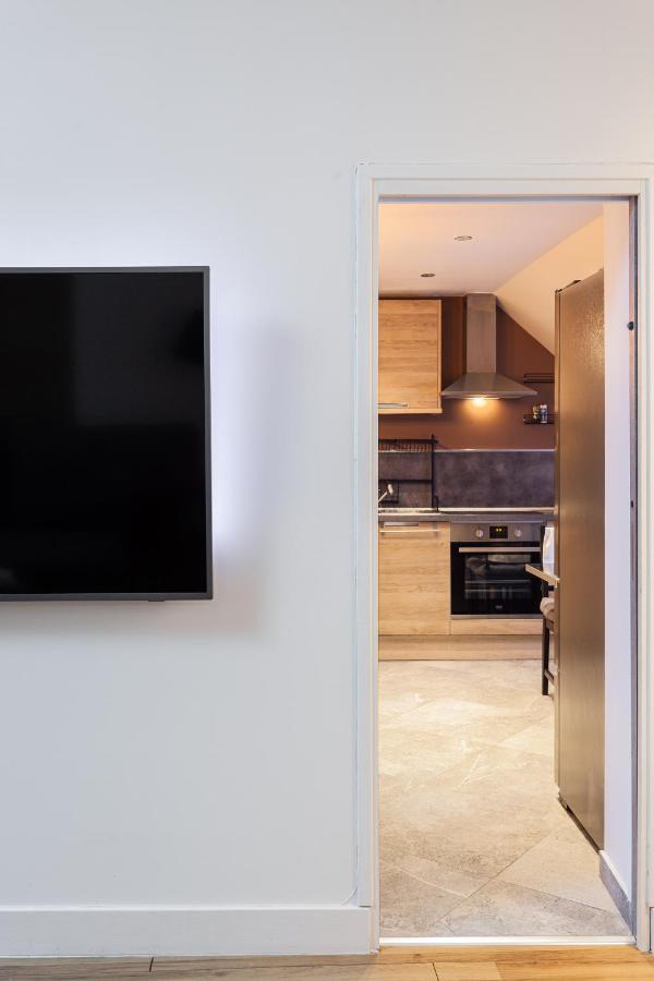 Suite Appart Place Versepuy シャンティイ エクステリア 写真