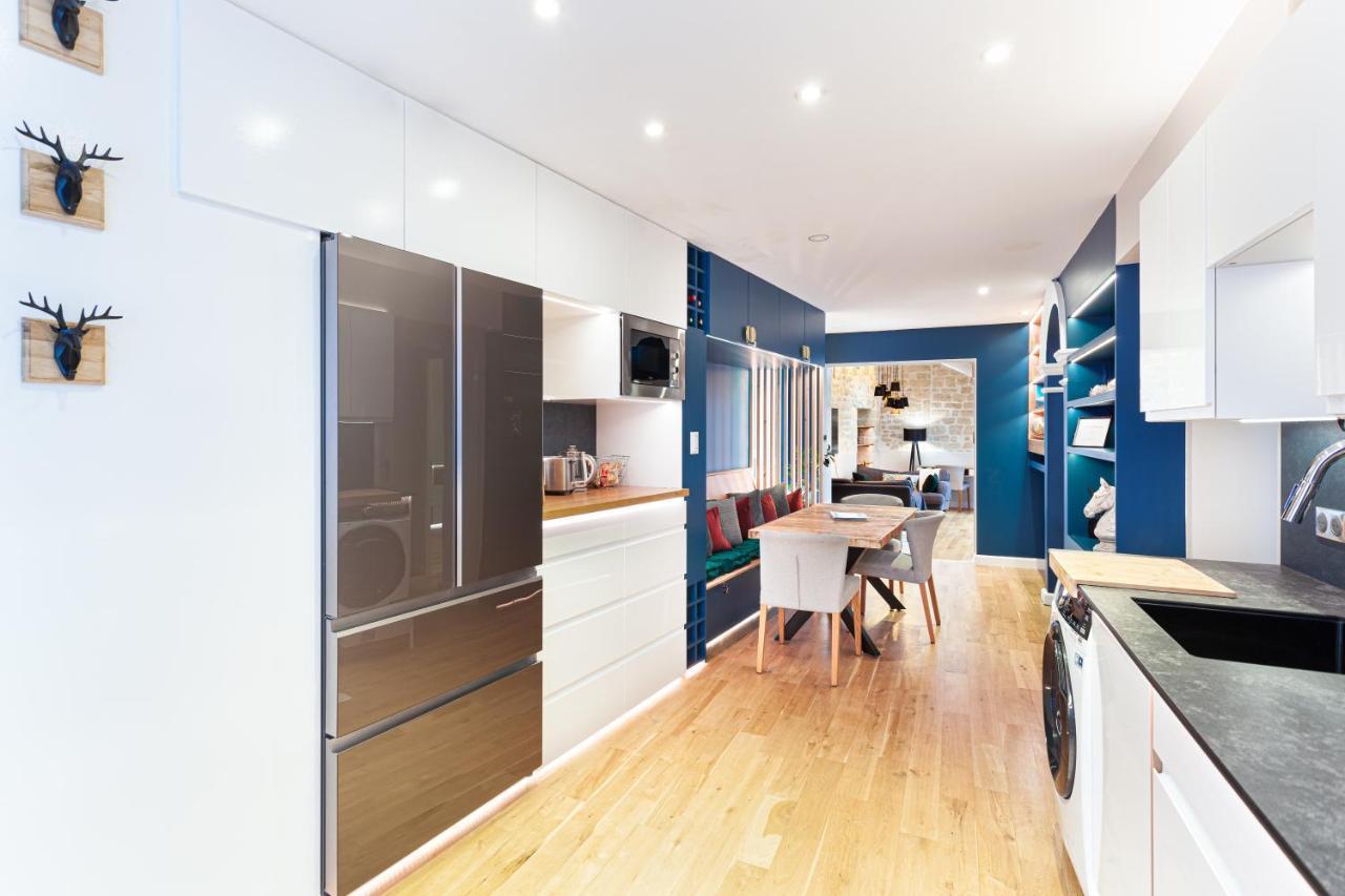 Suite Appart Place Versepuy シャンティイ エクステリア 写真